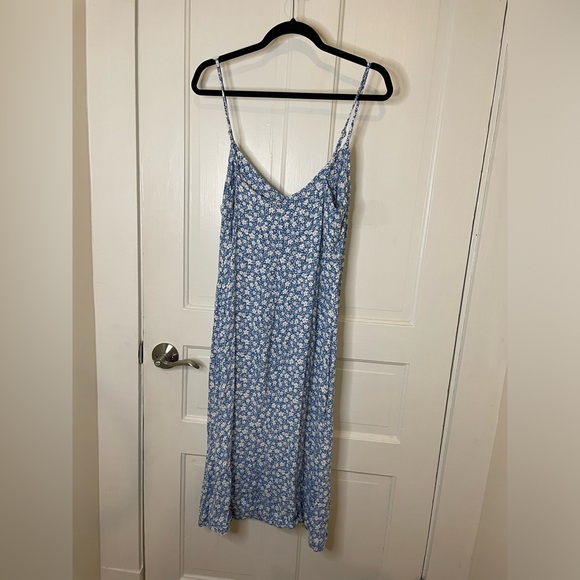 Reformation Crimini Midi Dress in Azzurro Blue Ditsy Floral - Picture 8 of 8